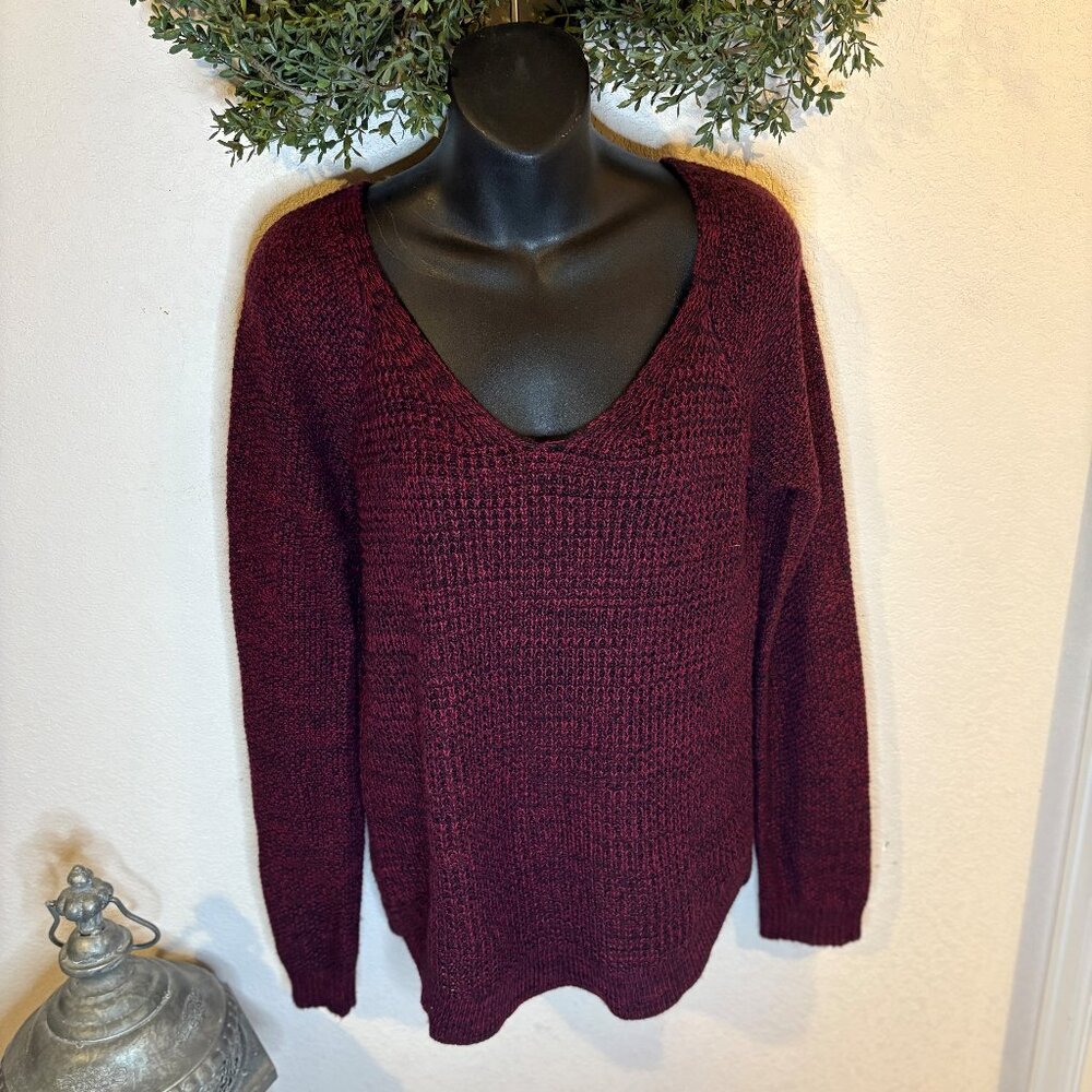 Adorable sweater L